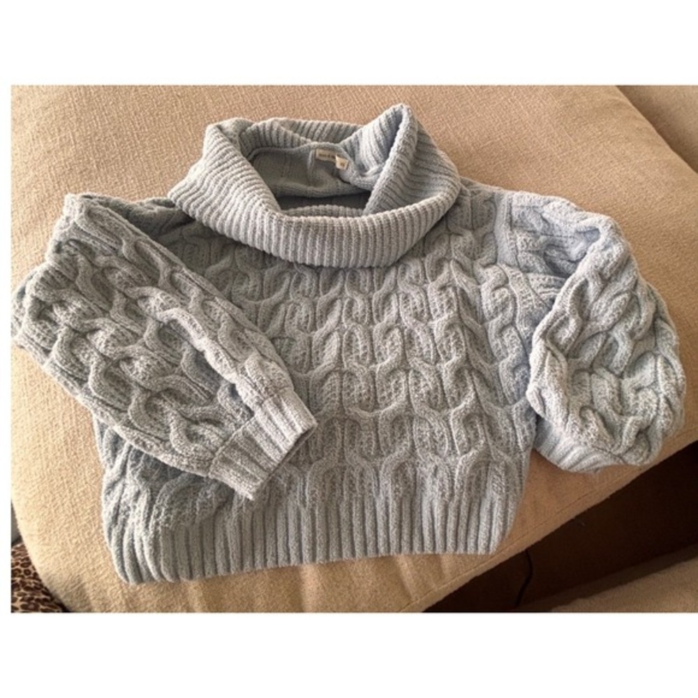 moon & madison chunky cable knit turtleneck sweater Ice blue xs‎